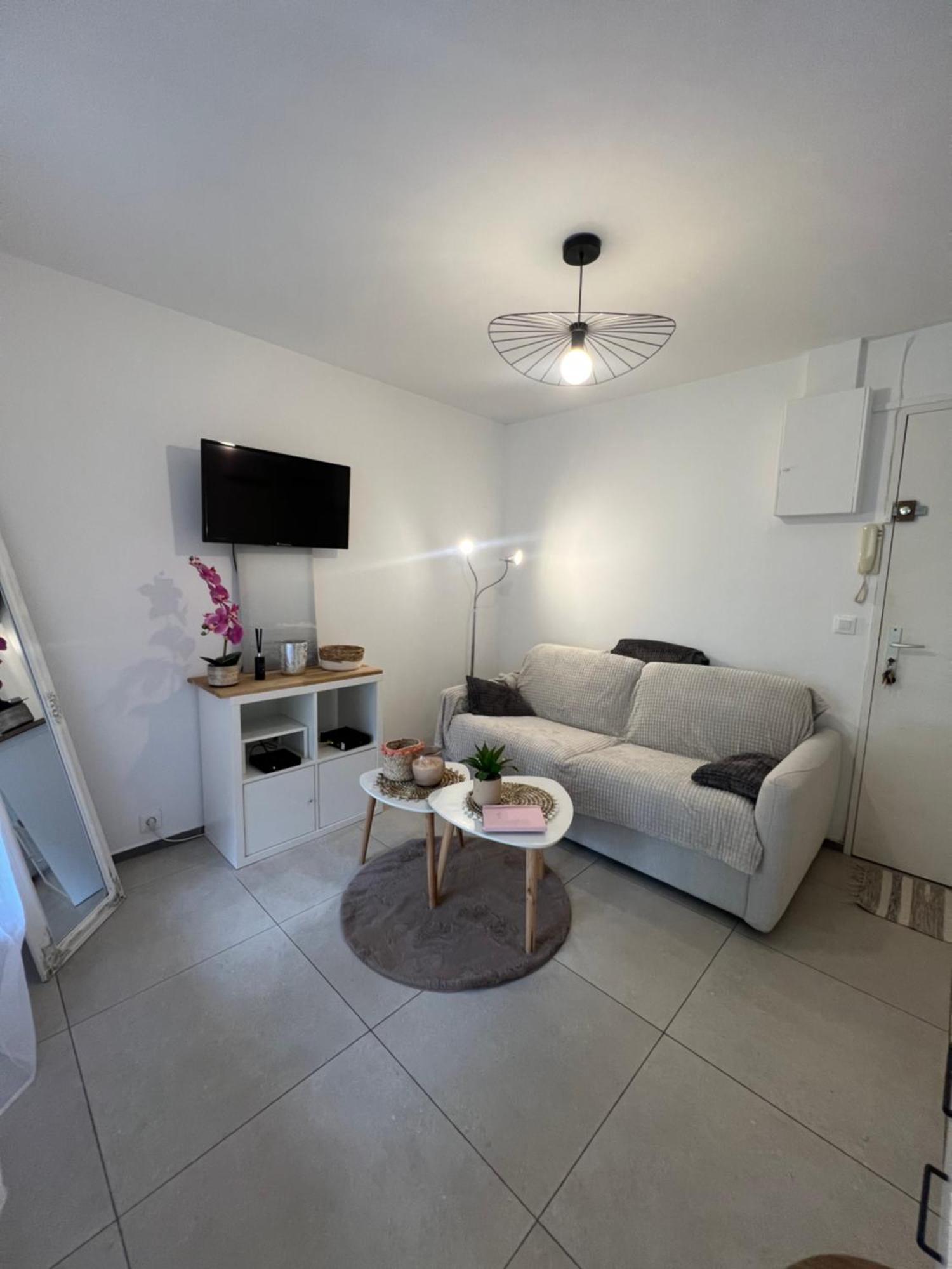 Pied Dans L'eau Apartment